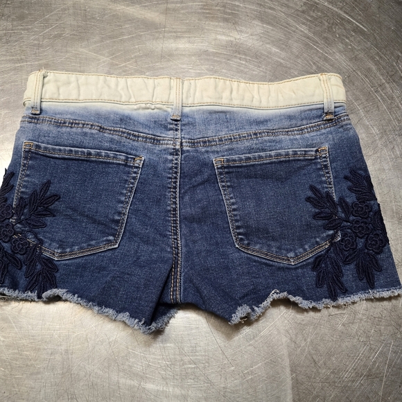 SO Blue and Cream Two-Tone Embroidered Shorts - Picture 2 of 3